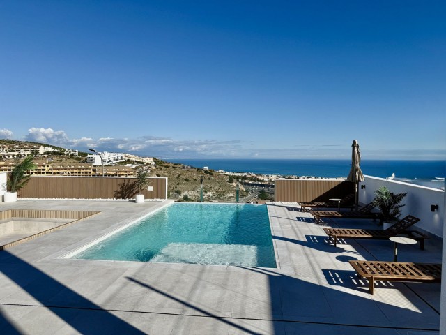 4 Bedrooms Villa in Benalmadena