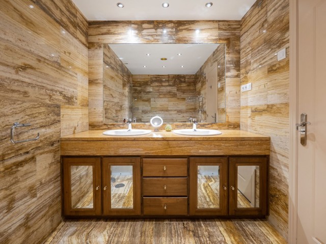 2 Soveroms Leilighet i Puerto Banús