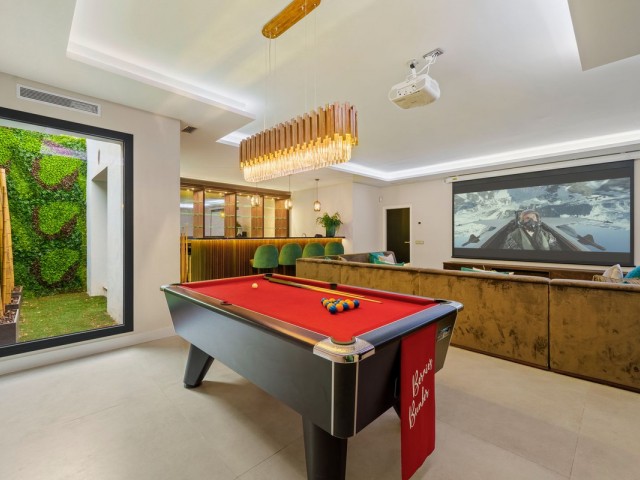 6 Sovrums Villa i Benahavís