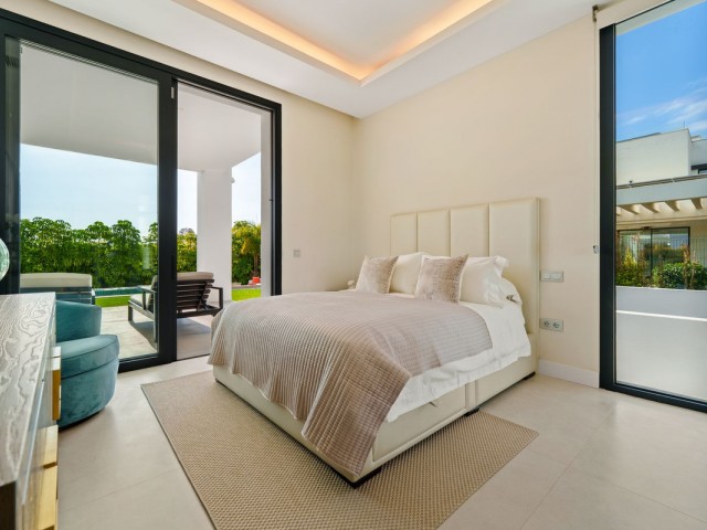 6 Sovrums Villa i Benahavís