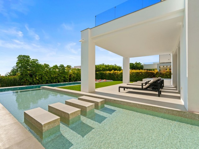 6 Sovrums Villa i Benahavís