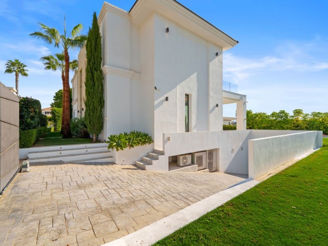 6 Sovrums Villa i Benahavís