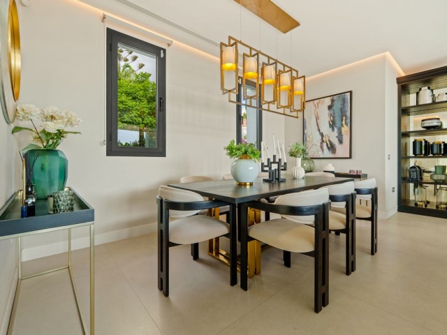 6 Bedrooms Villa in Benahavís