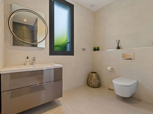 6 Bedrooms Villa in Benahavís