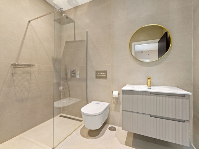 6 Bedrooms Villa in Benahavís