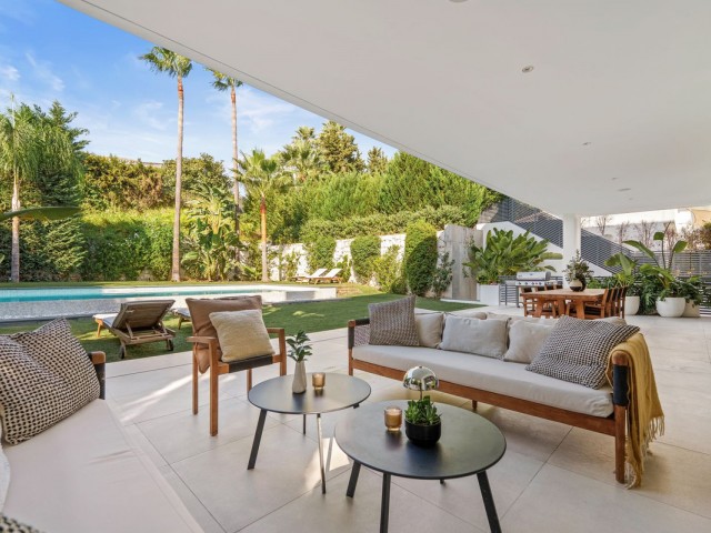 5 Makuuhuoneen Huvila Nueva Andalucía