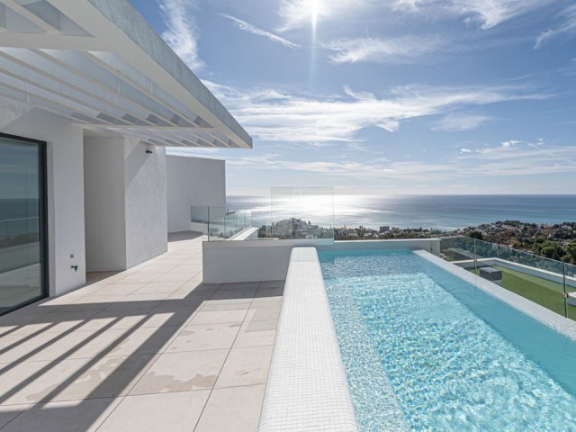 Villa avec 4 Chambres  à Benalmadena