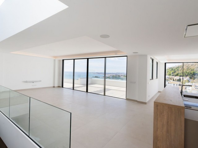 Villa avec 4 Chambres  à Benalmadena