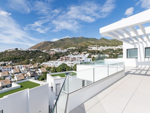 4 Bedrooms Villa in Benalmadena