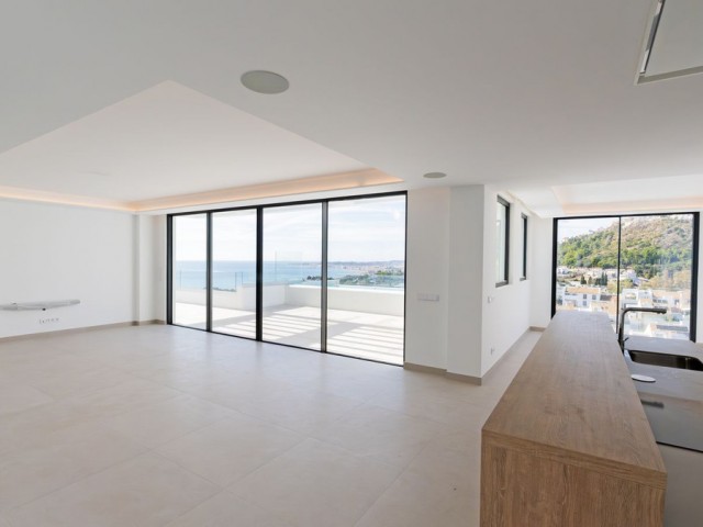 4 Bedrooms Villa in Benalmadena