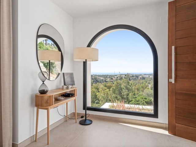 Villa con 5 Dormitorios  en Nueva Andalucía