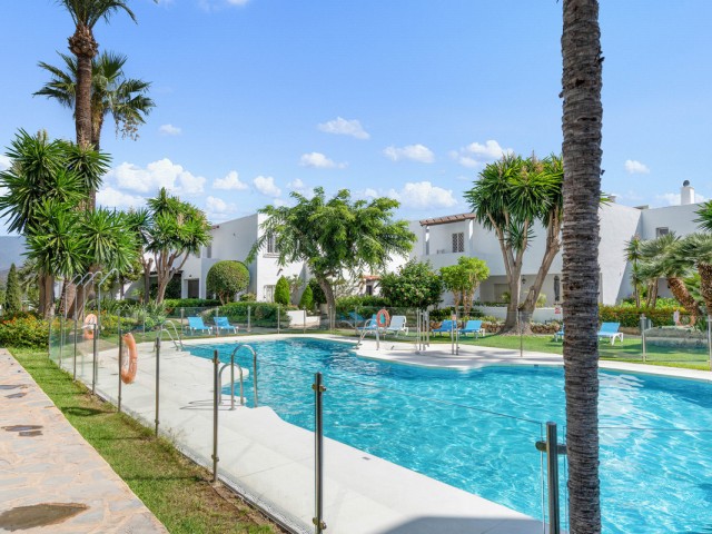 4 Makuuhuoneen Huoneisto Nueva Andalucía