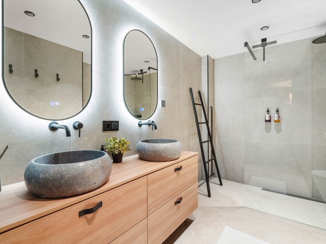 4 Makuuhuoneen Huoneisto Nueva Andalucía