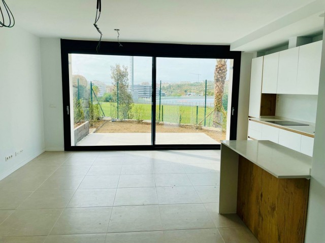 Appartement avec 3 Chambres  à Estepona