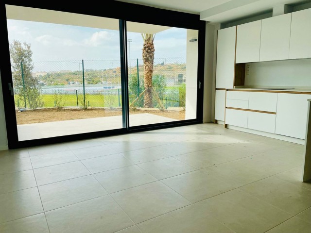 Appartement avec 3 Chambres  à Estepona