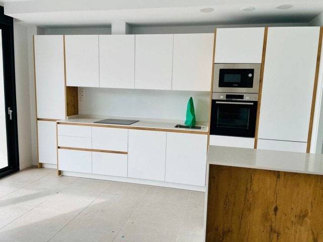 Appartement avec 3 Chambres  à Estepona