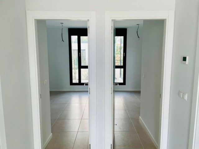 Appartement avec 3 Chambres  à Estepona