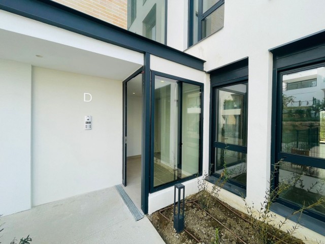 Appartement avec 3 Chambres  à Estepona