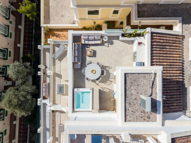 4 Makuuhuoneen Rivitalo Nueva Andalucía