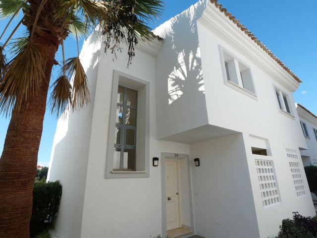 Villa, Cabopino, R5227648