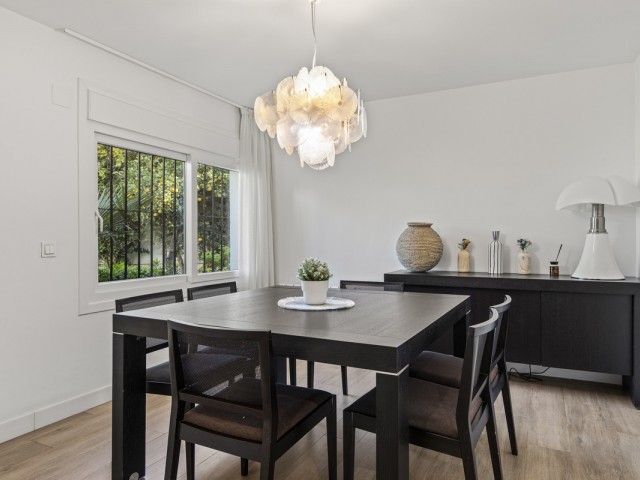 4 Soveroms Villa i Guadalmina Alta