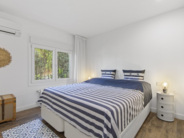 4 Soveroms Villa i Guadalmina Alta