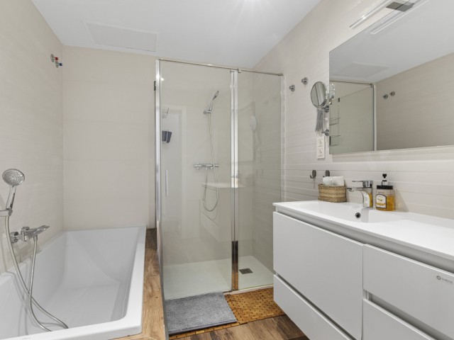 4 Soveroms Villa i Guadalmina Alta