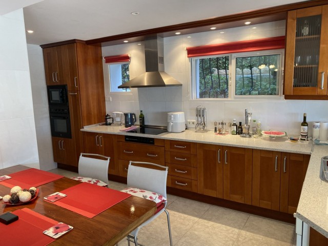 4 Bedrooms Villa in Mijas