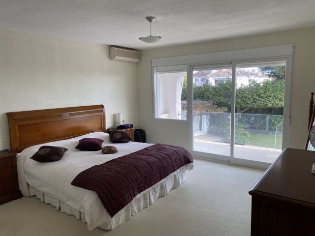 4 Bedrooms Villa in Mijas