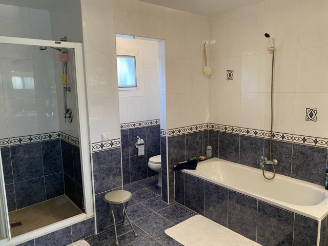 4 Bedrooms Villa in Mijas