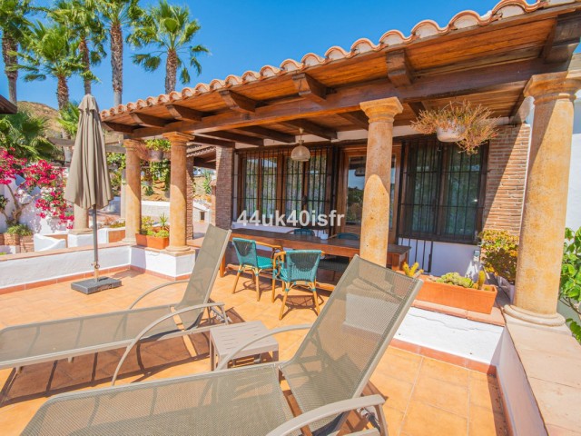 10 Bedrooms Villa in Mijas