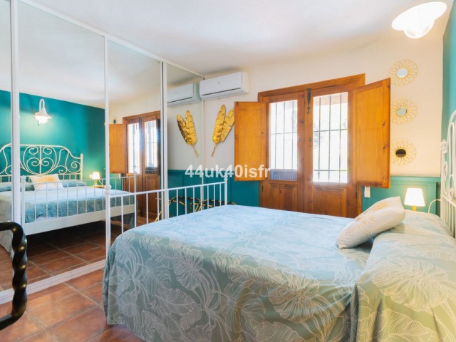 10 Bedrooms Villa in Mijas