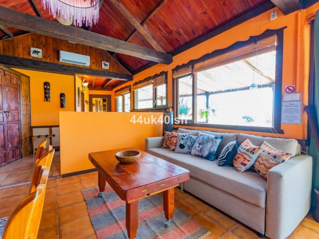 10 Bedrooms Villa in Mijas