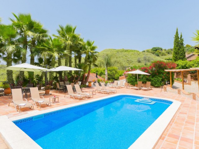 10 Bedrooms Villa in Mijas