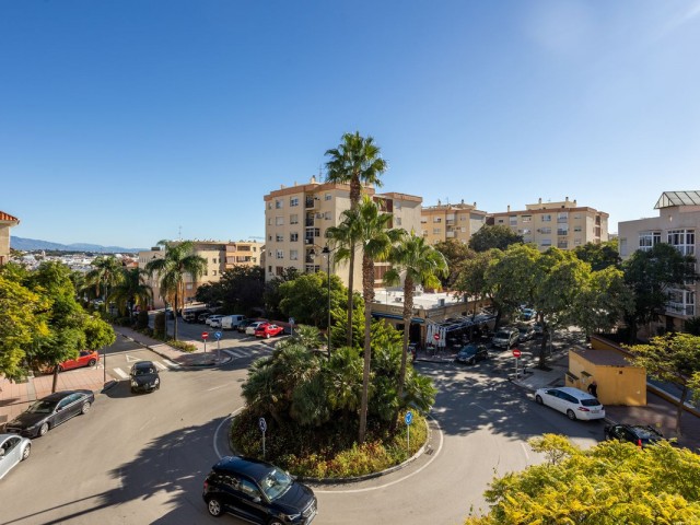 Appartement avec 3 Chambres  à Estepona