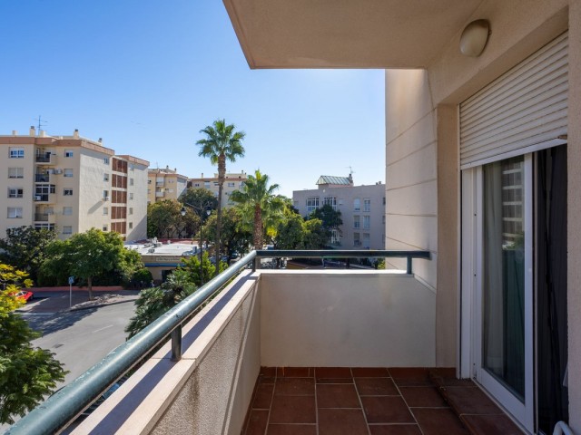 Appartement avec 3 Chambres  à Estepona