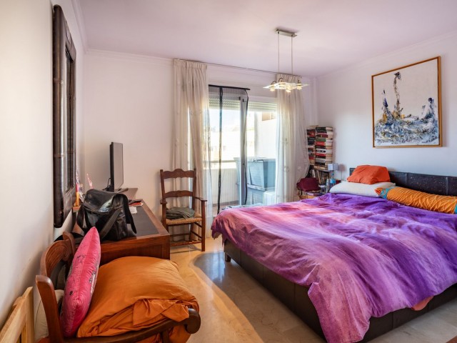 Appartement avec 3 Chambres  à Estepona