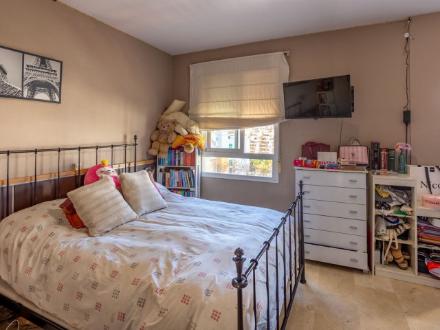 Appartement avec 3 Chambres  à Estepona