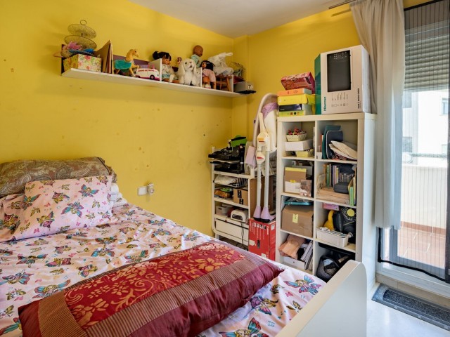 Appartement avec 3 Chambres  à Estepona