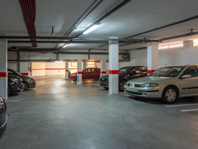 Appartement avec 3 Chambres  à Estepona