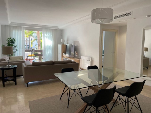 2 Soveroms Leilighet i Nueva Andalucía