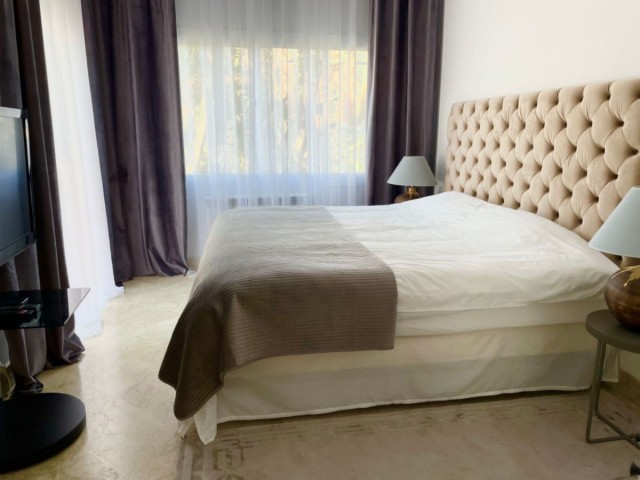 2 Soveroms Leilighet i Nueva Andalucía