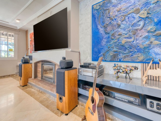 4 Bedrooms Villa in El Coto