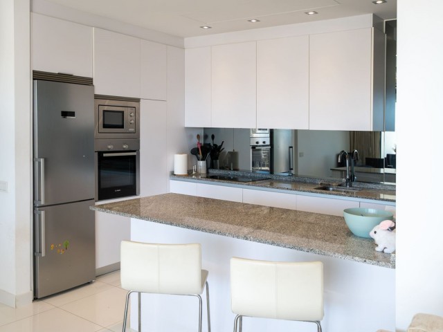 3 Bedrooms Apartment in Benahavís