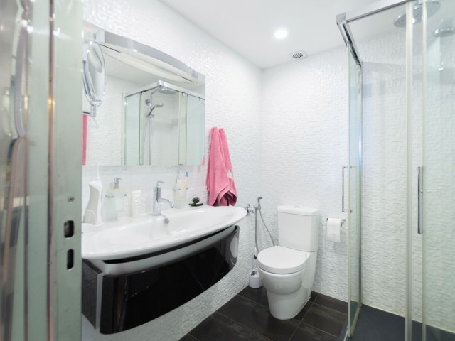 2 Makuuhuoneen Huoneisto Puerto Banús