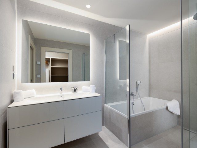 Appartement avec 3 Chambres  à Estepona