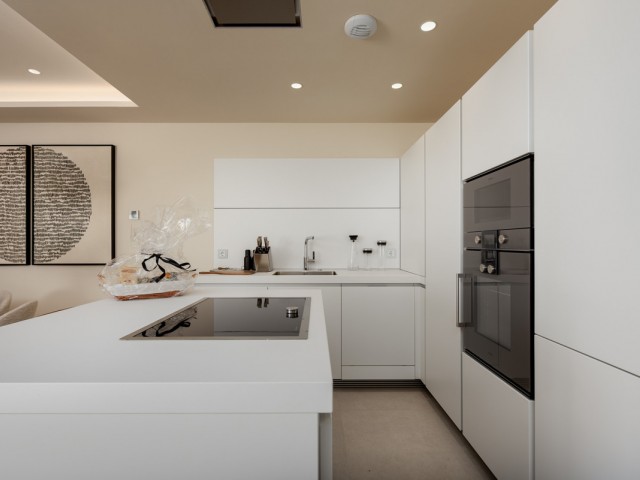 Appartement avec 3 Chambres  à Estepona