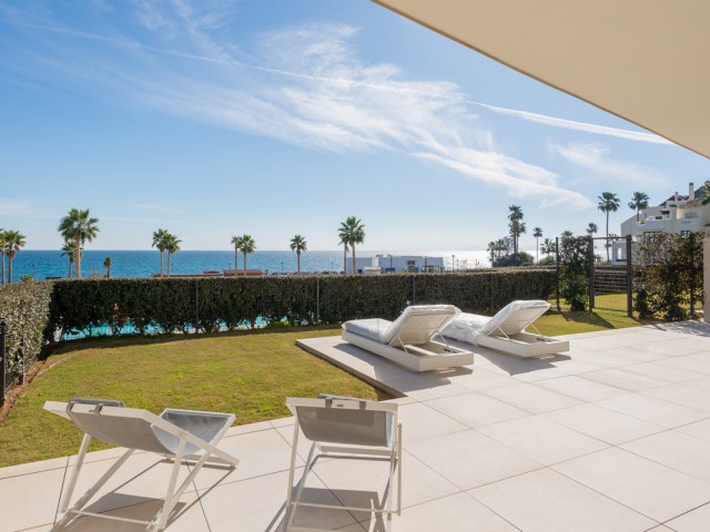 Appartement avec 3 Chambres  à Estepona