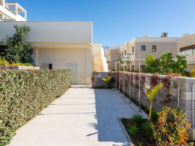 Appartement avec 3 Chambres  à Estepona