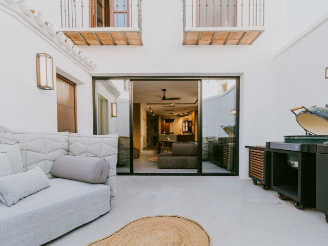 3 Bedrooms Townhouse in The Golden Mile